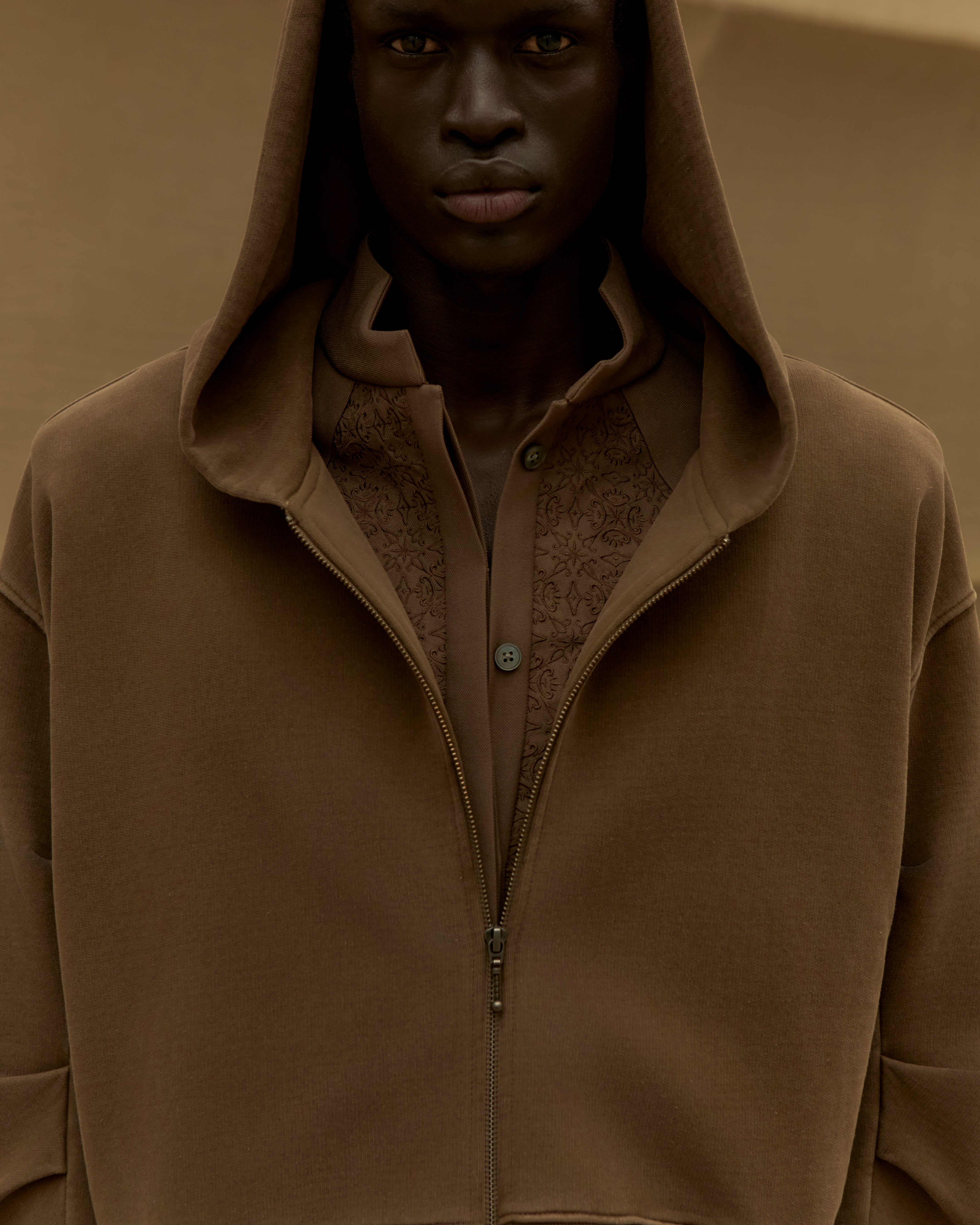 'RAYAD' PLEATED ZIP HOODIE – TAN