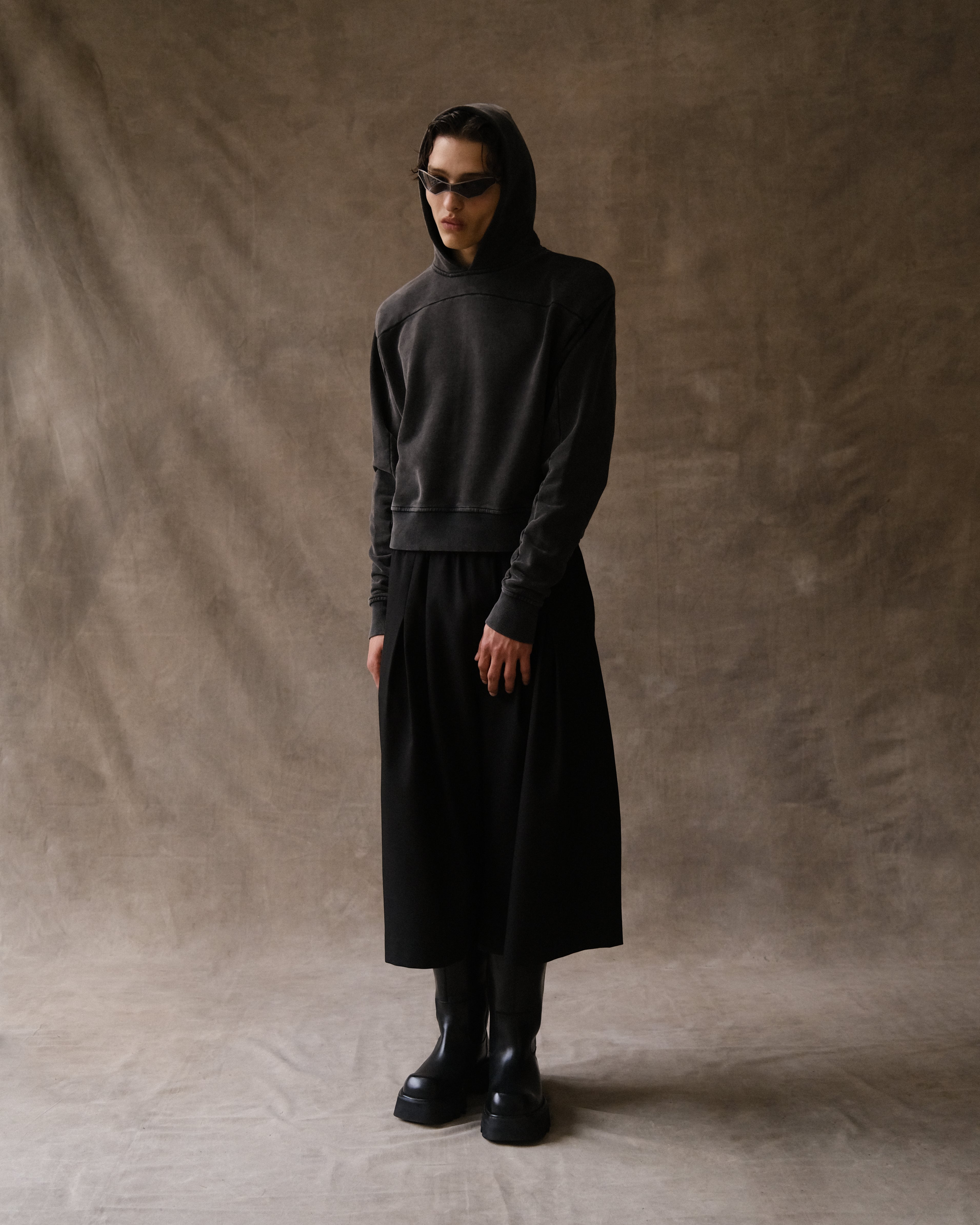 'FALIH' SHOULDER PAD HOODIE – ASH GREY