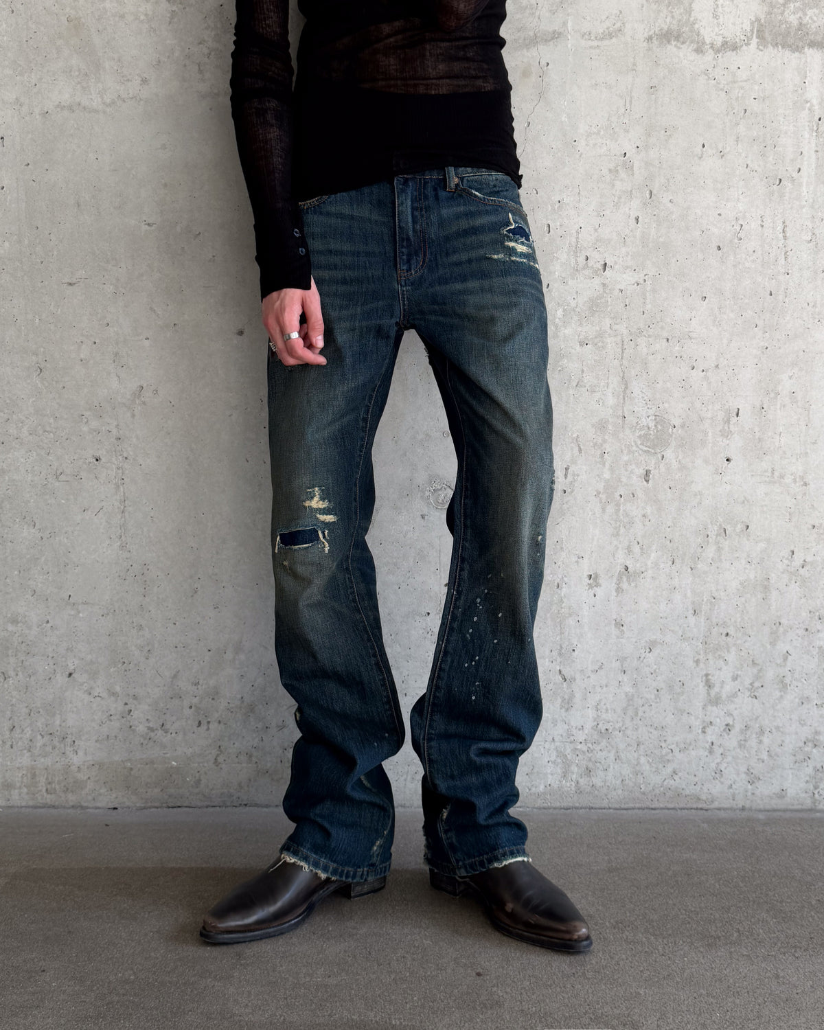 'RIAN' DISTRESSED DENIM – DARK BLUE