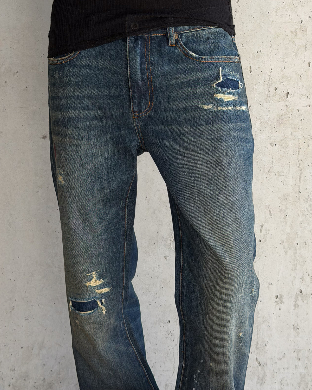 'RIAN' DISTRESSED DENIM – DARK BLUE