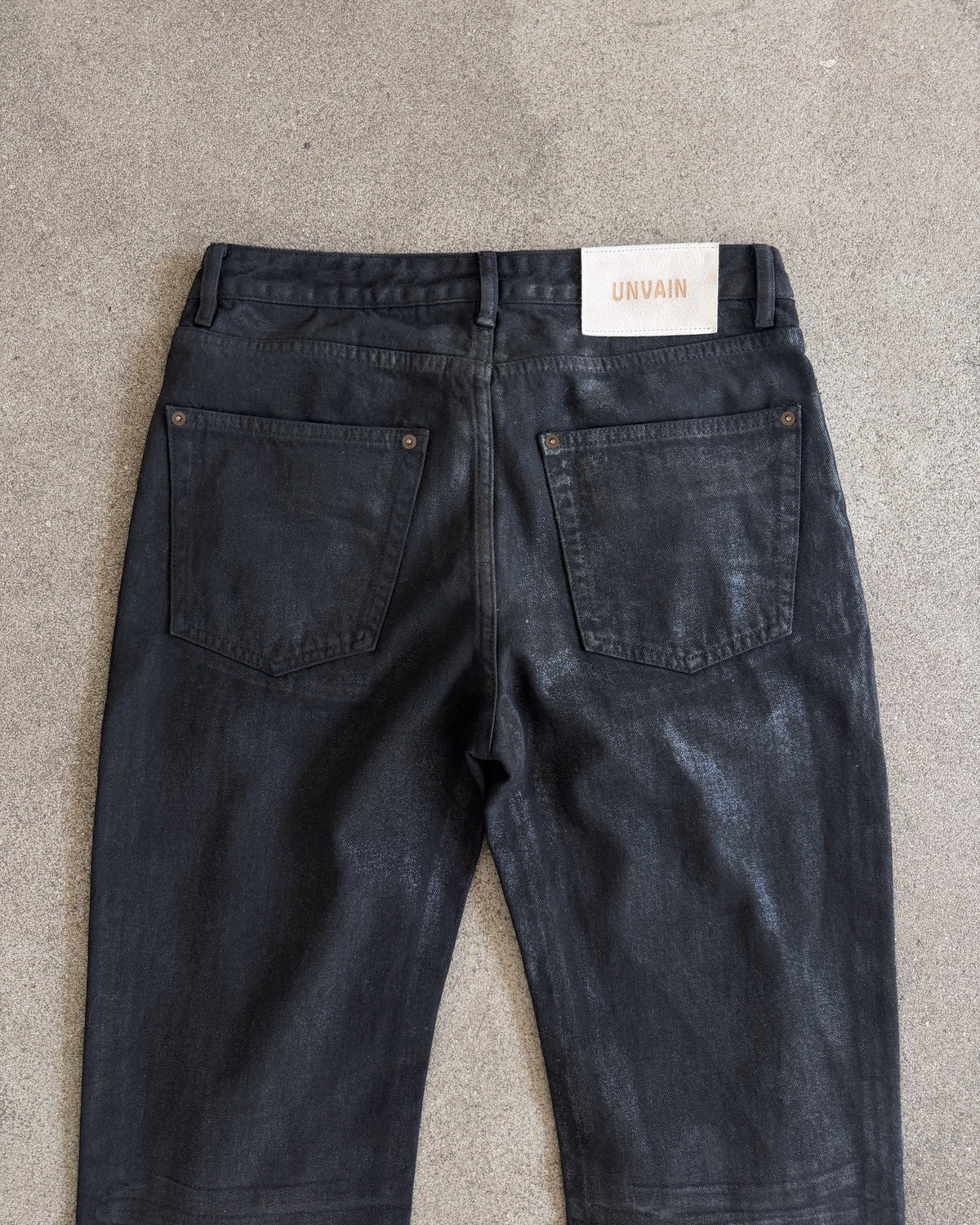 'RIAN' WAXED DENIM – BLACK