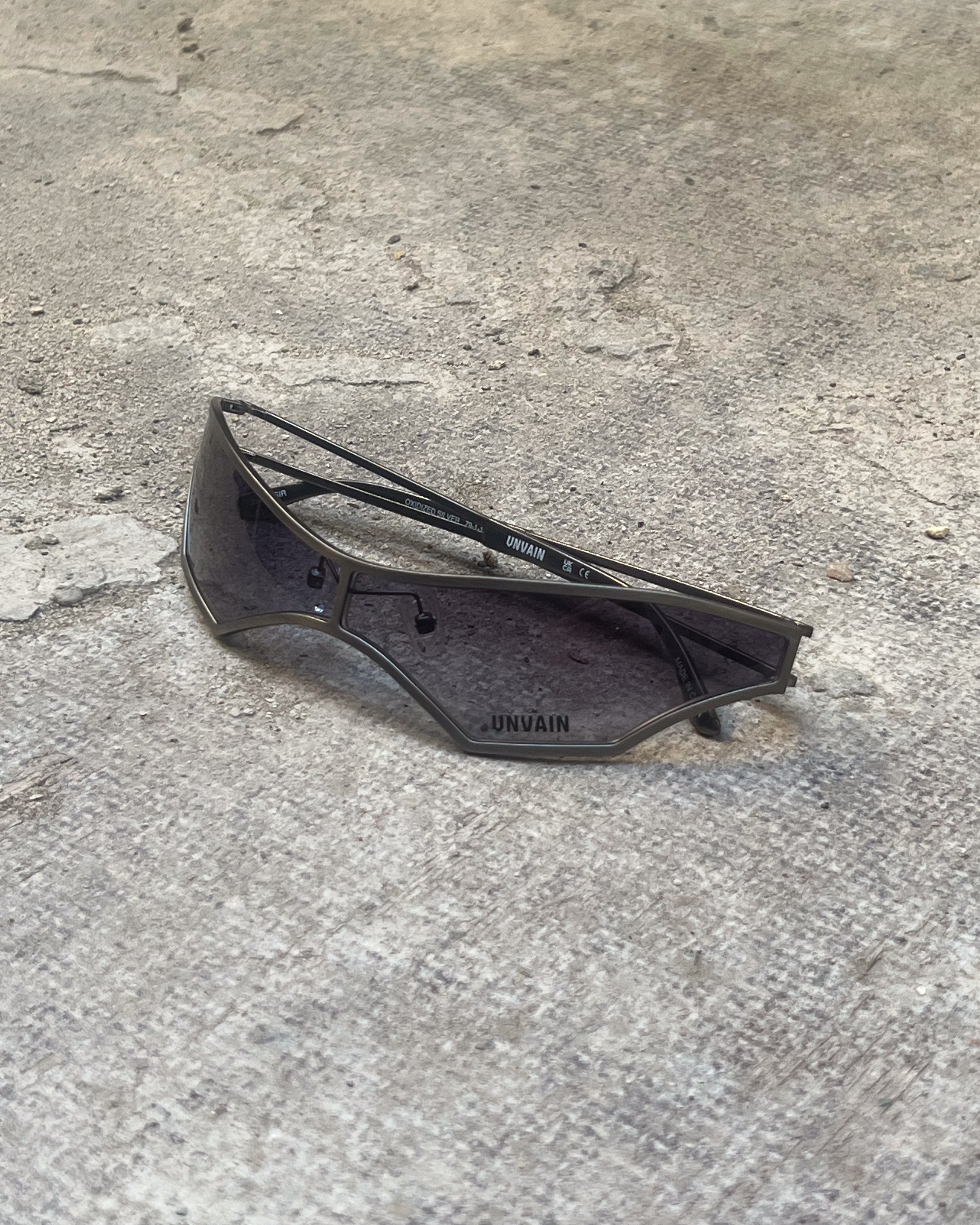 'YASSIR' SUNGLASSES – STEEL
