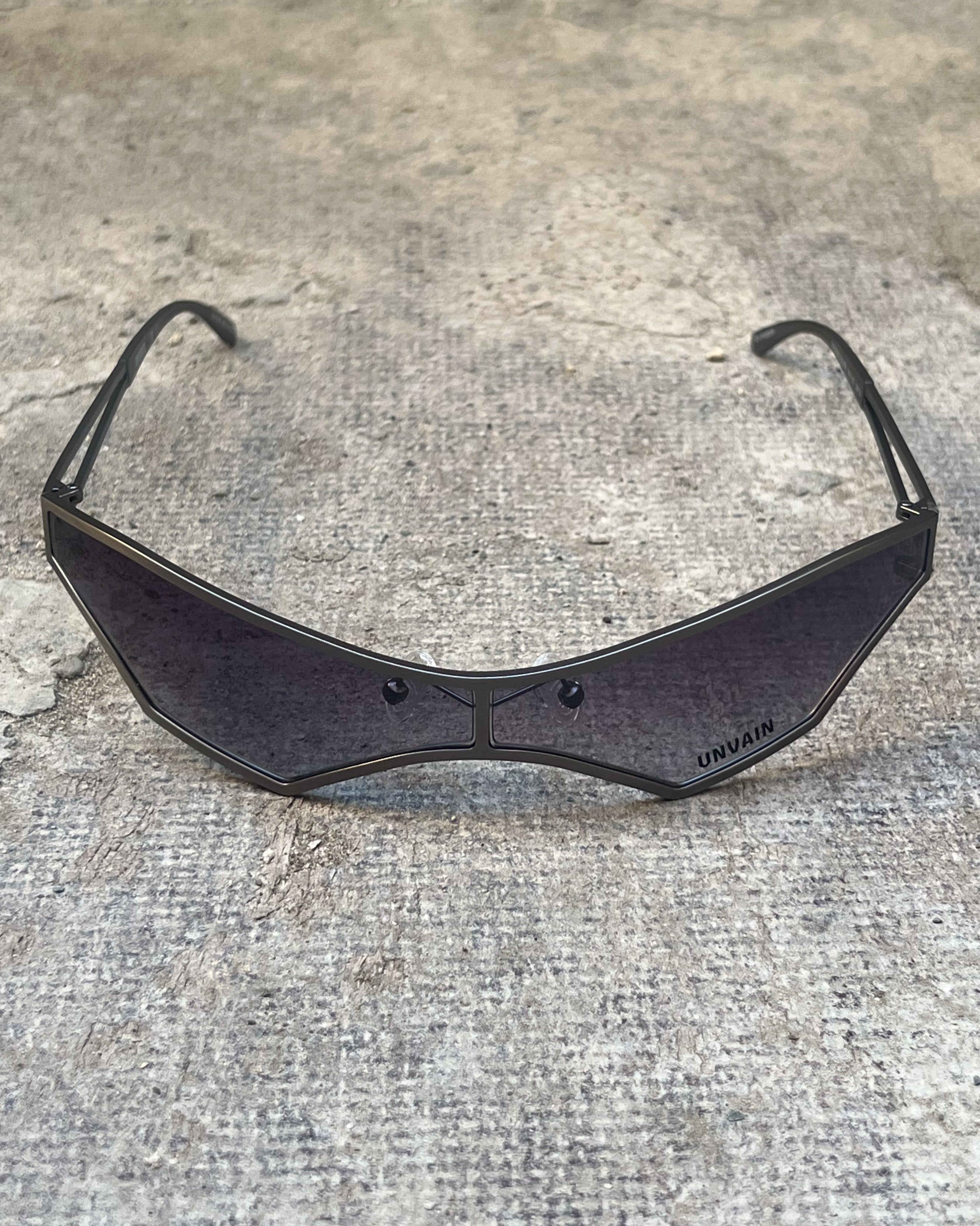'YASSIR' SUNGLASSES – STEEL