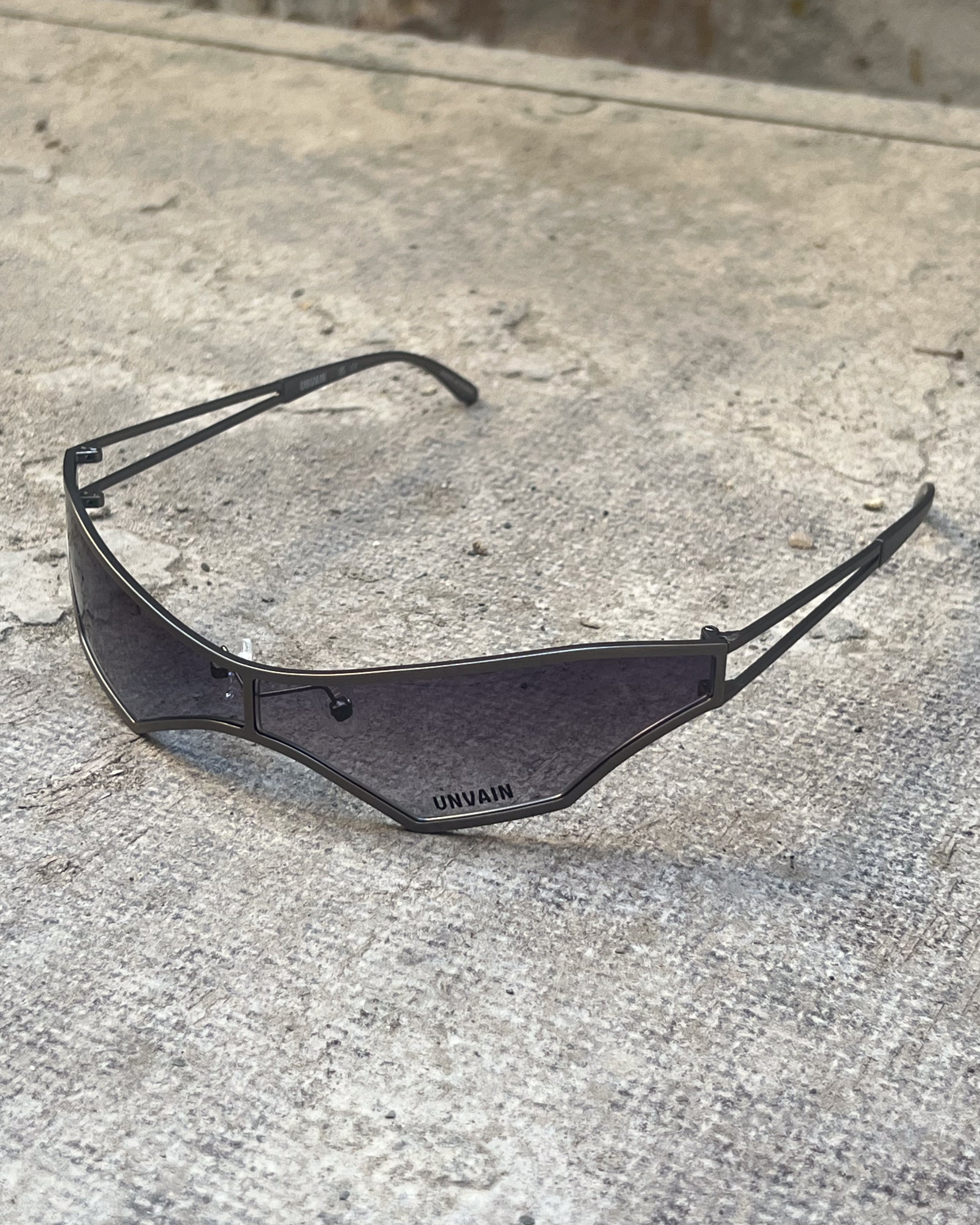 'YASSIR' SUNGLASSES – STEEL