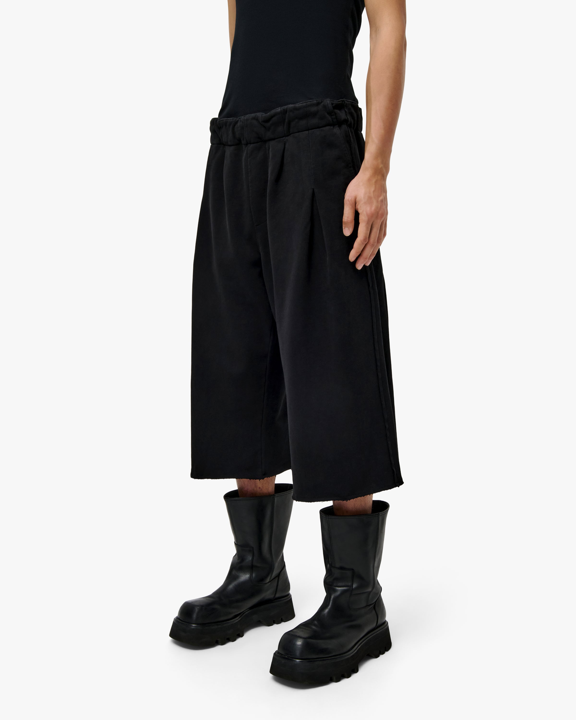 'LUNE' ENTITY SWEAT BERMUDA – WASHED BLACK
