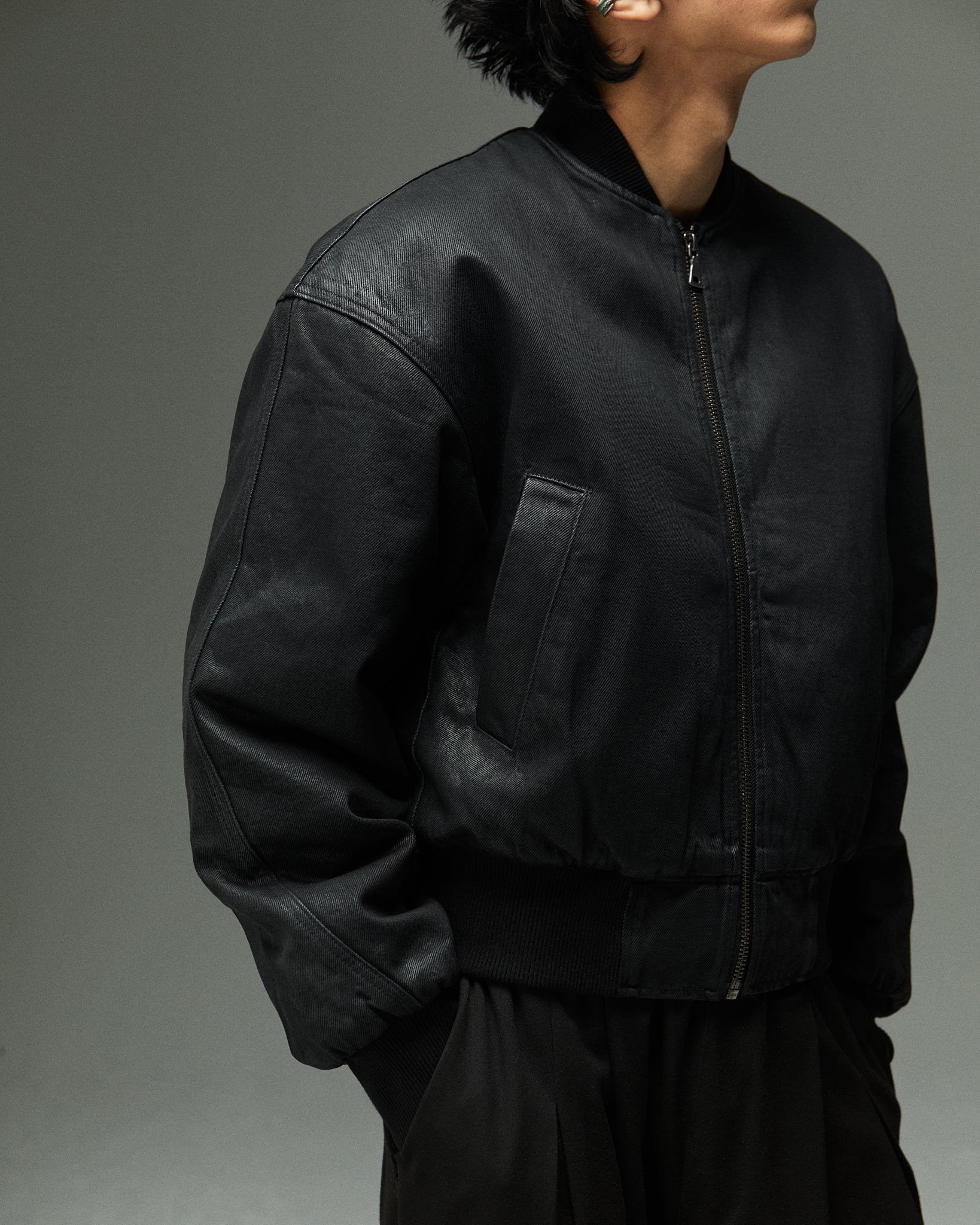 WAXED LOGO BOMBER - BLACK