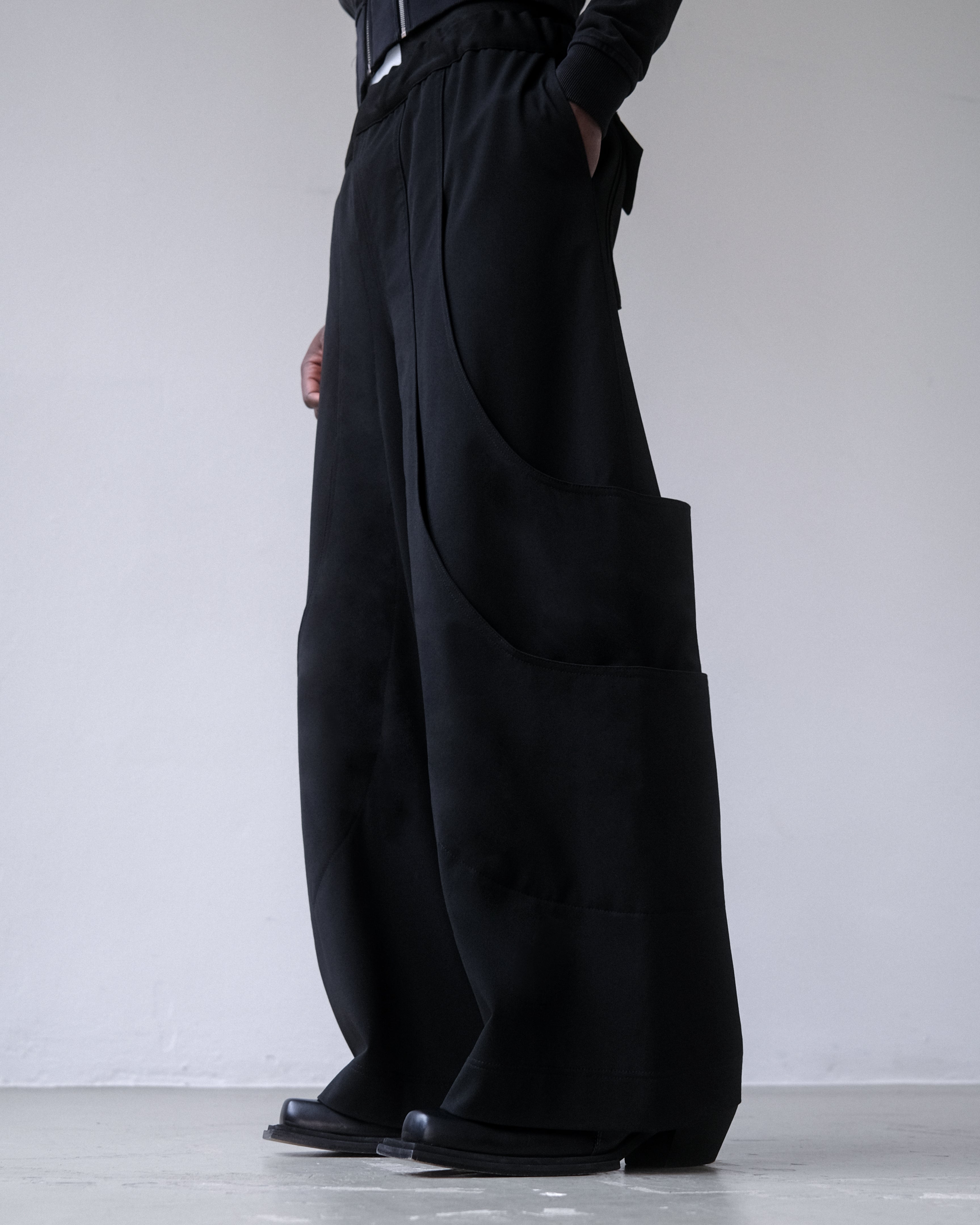 WIDE-LEG PANEL PANTS - BLACK