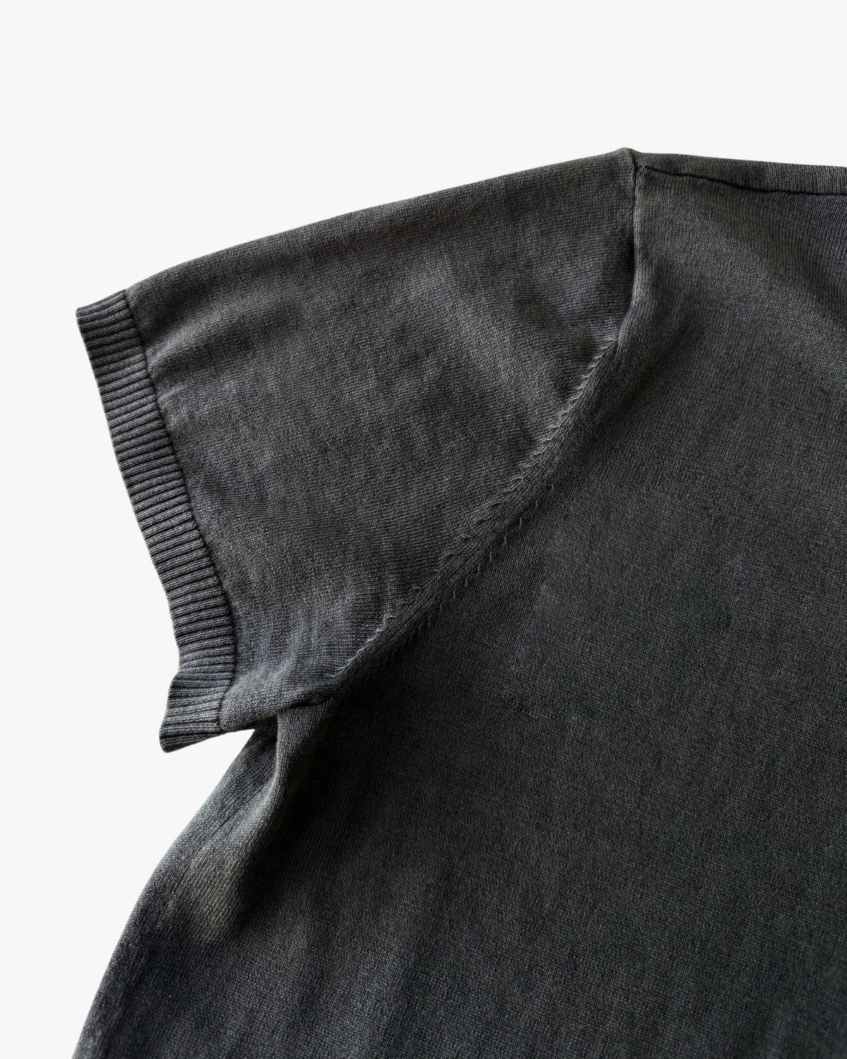 'RAVIN' FINE KNIT POLO – WASHED GREY