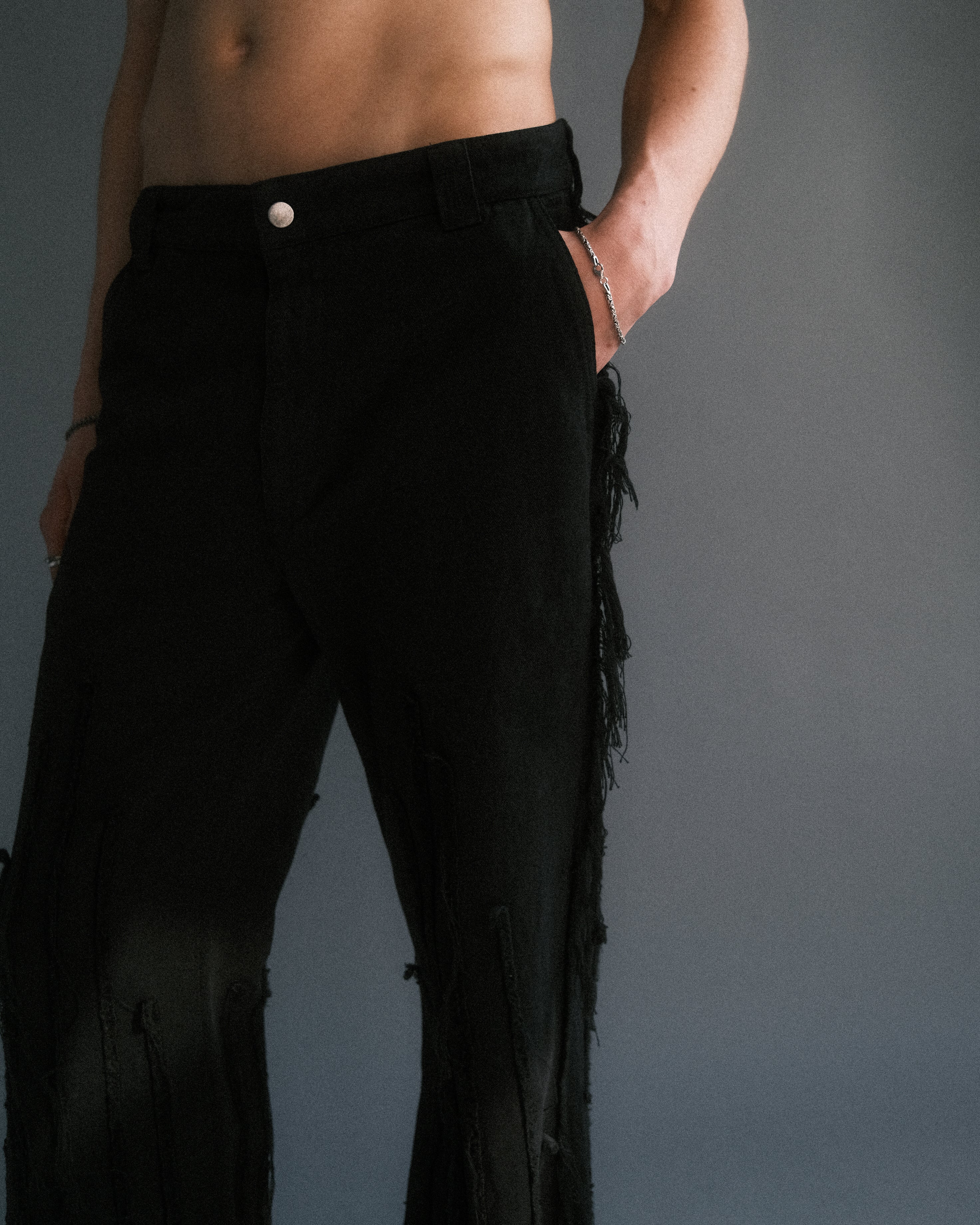 Distressed Darts Pants - Black