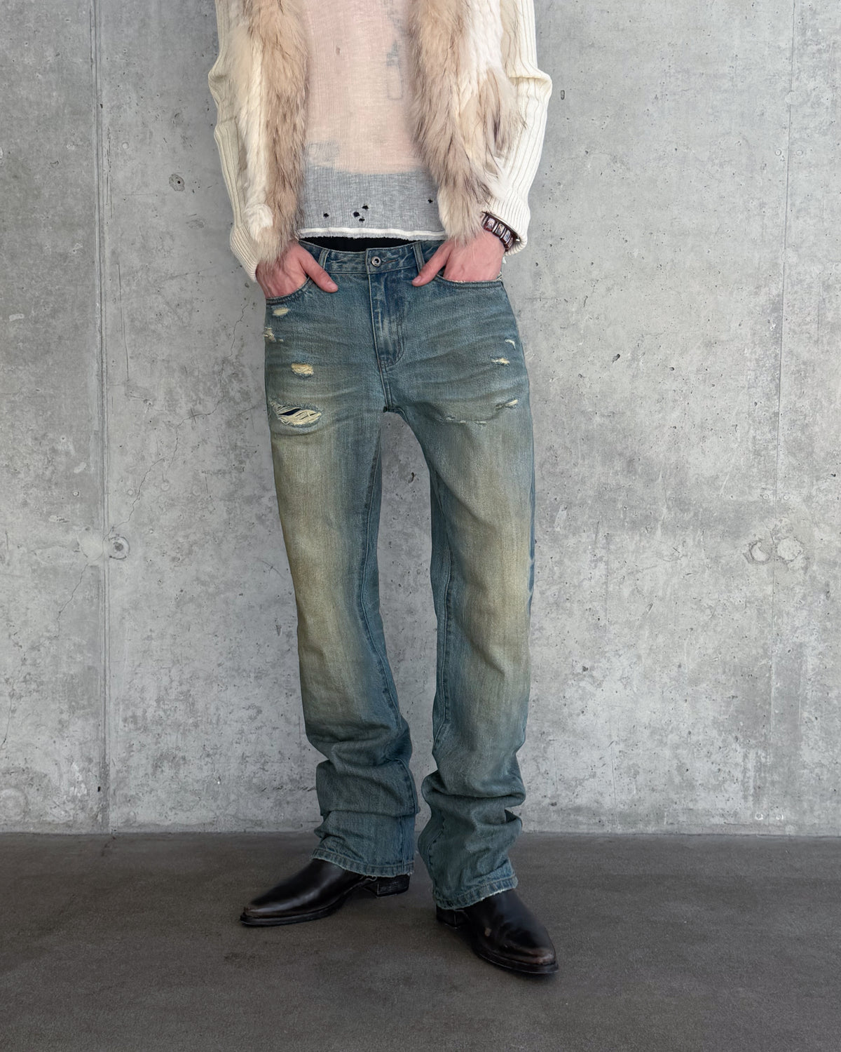 'RIAN' DISTRESSED DENIM – LIGHT BLUE