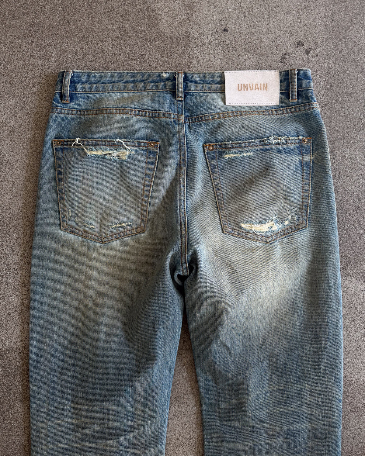 'RIAN' DISTRESSED DENIM – LIGHT BLUE