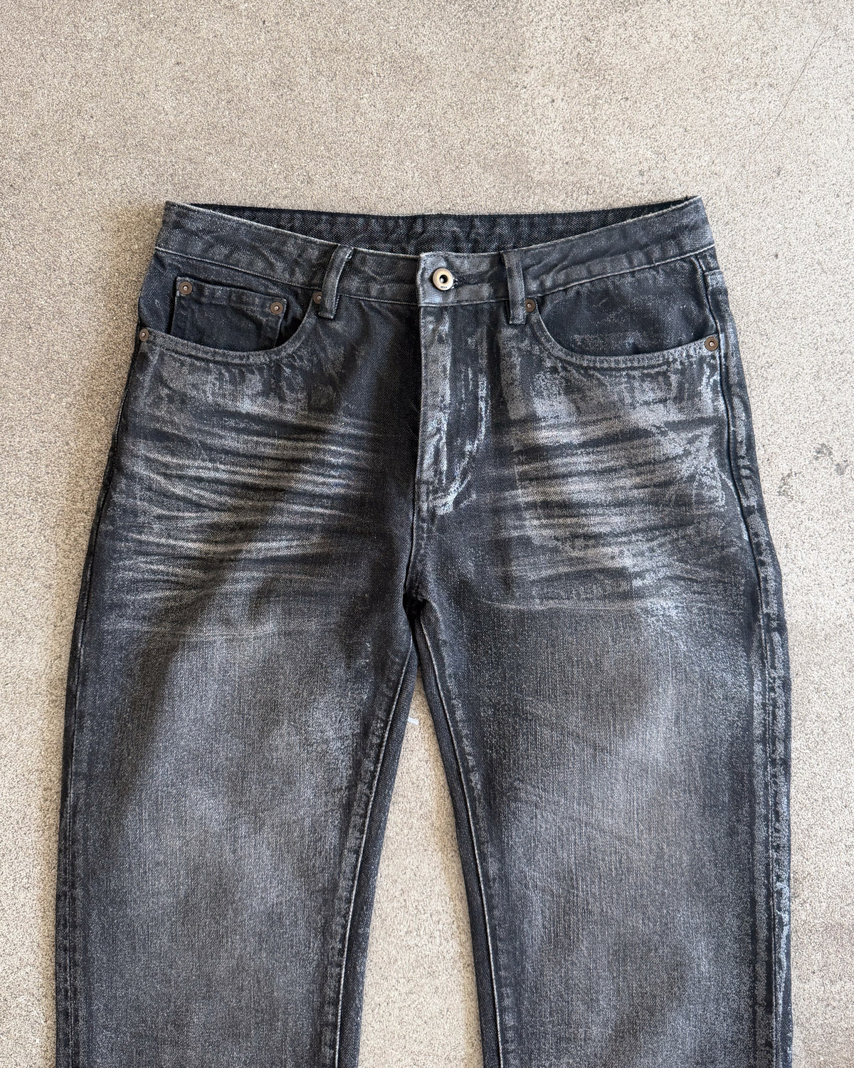 'RIAN' WAXED DENIM – WASHED GREY