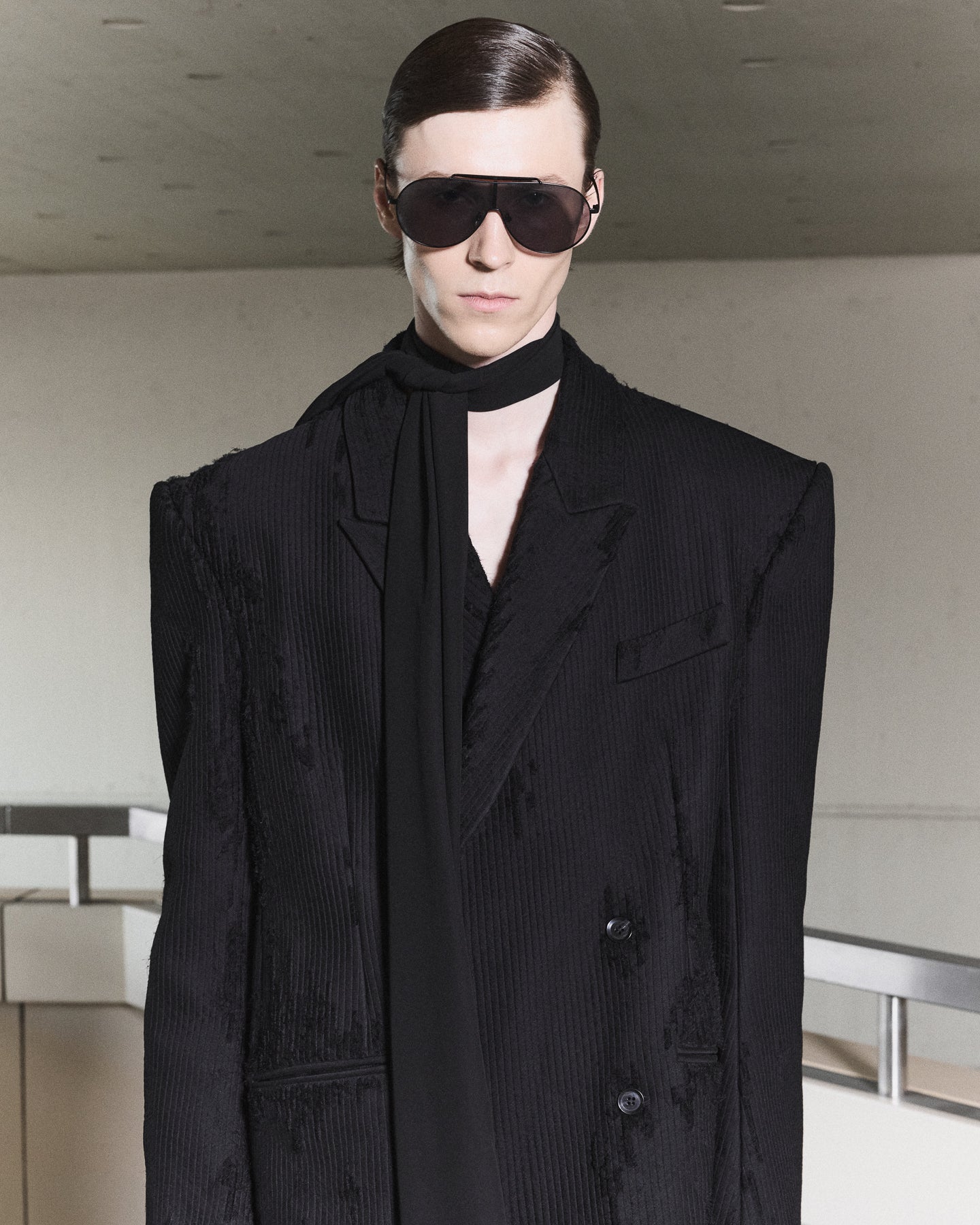 'ANWAR' ARTISANAL DISTRESSED BLAZER – BLACK
