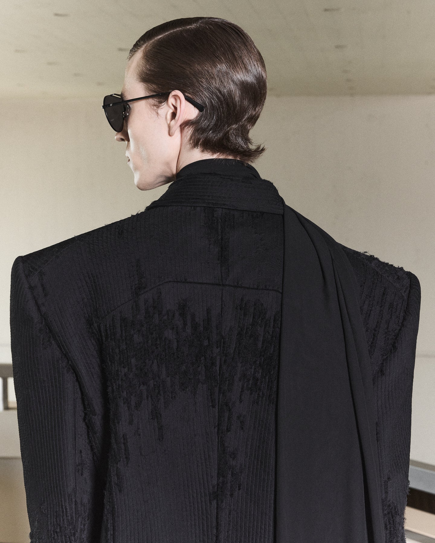 'ANWAR' ARTISANAL DISTRESSED BLAZER – BLACK