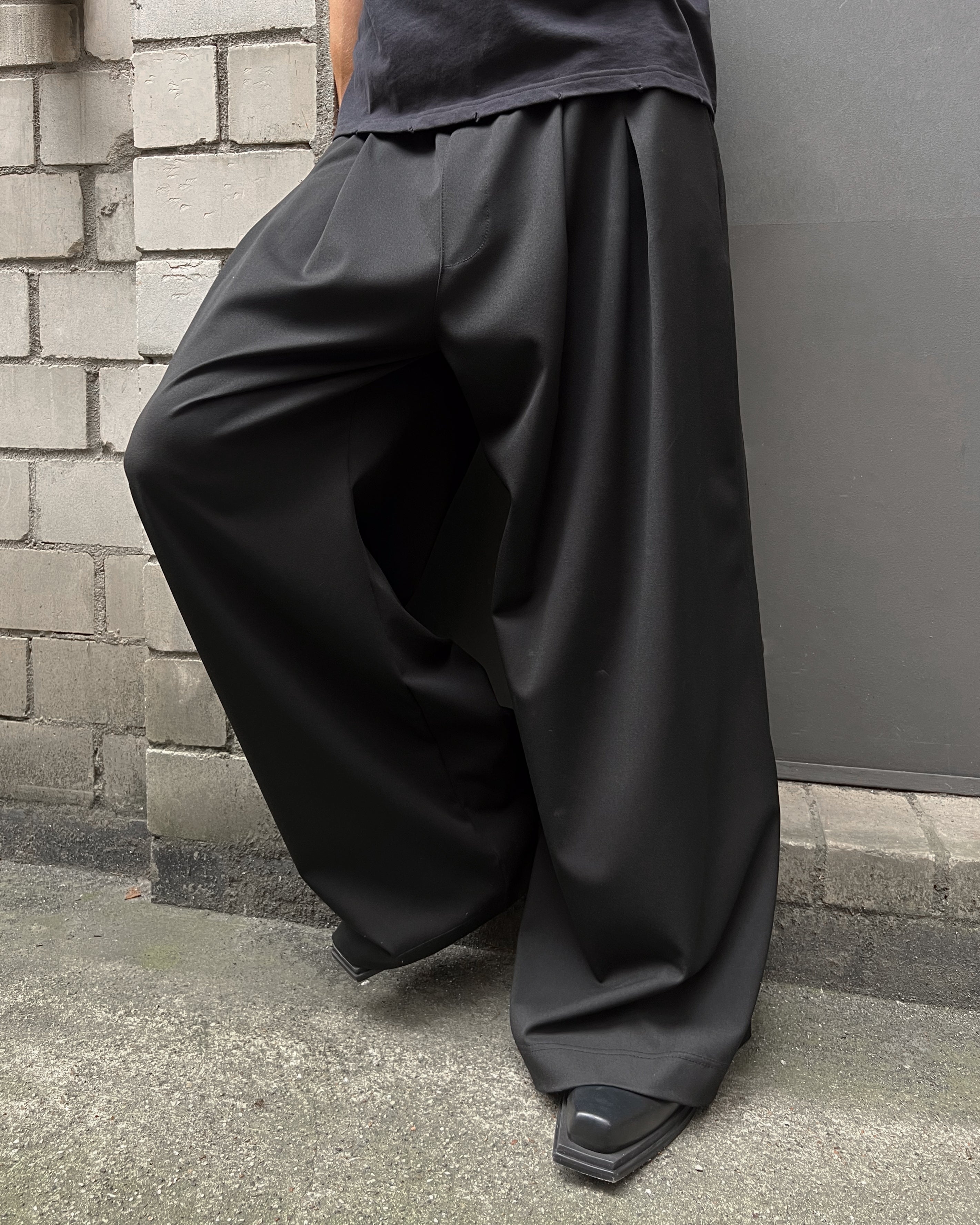 Entity Wide-Leg Suitpants - Black